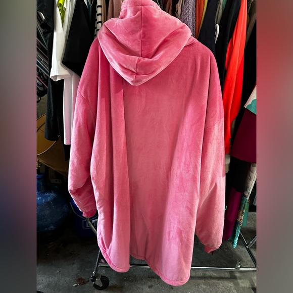 The Comfy Dream Blanket Hoodie Original Wearable Sherpa Lined Pink One Size - Picture 4 of 4